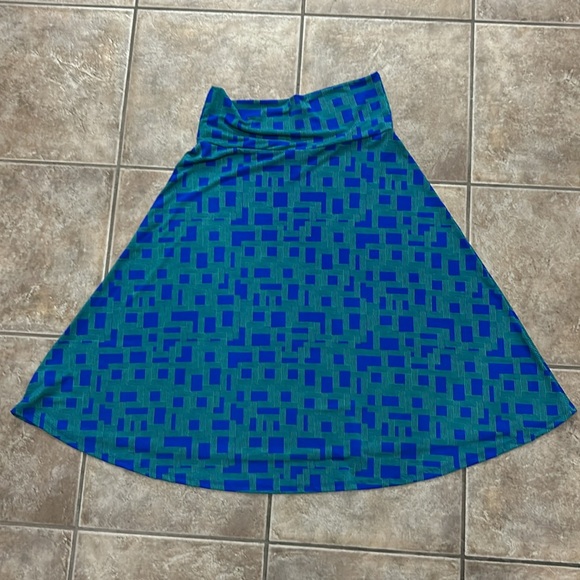 LuLaRoe Green and Blue Geometric Pattern A Line Skirt Size M - Picture 4 of 4